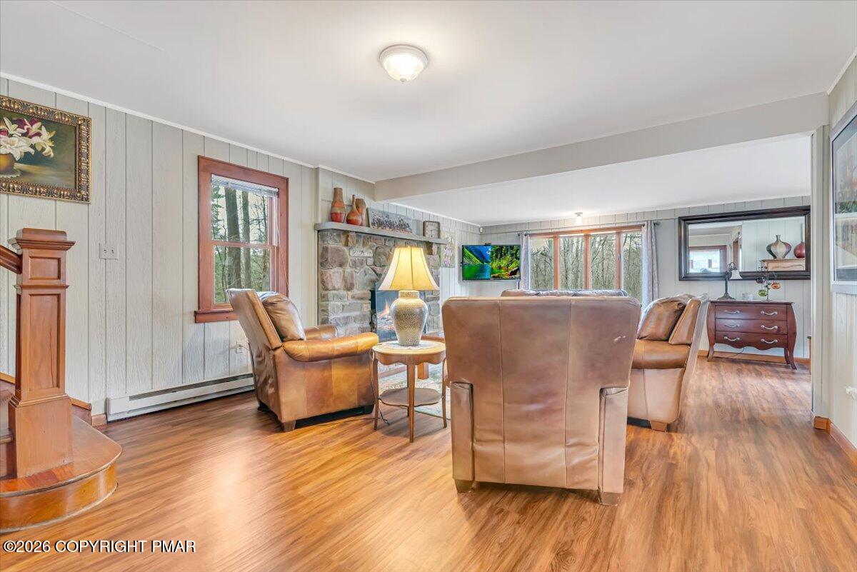 253 Thomas Road Blakeslee, PA 18610 - Photo 21 of 63 Living Room