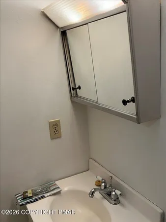 $479,000 | 253 Thomas Road, Blakeslee, PA 18610