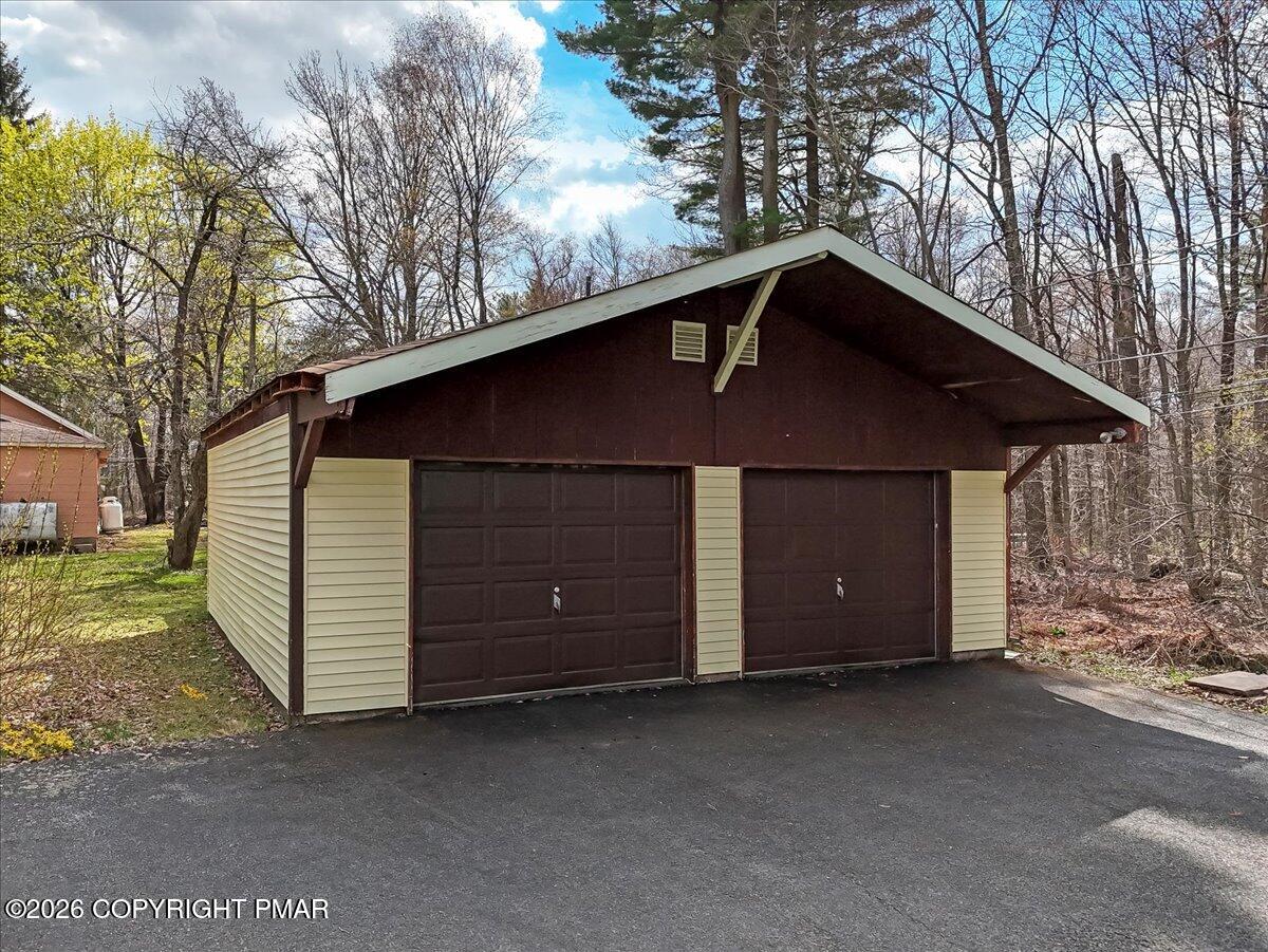 253 Thomas Road Blakeslee, PA 18610 - Photo 57 of 63 2 Car Pole Barn Garage