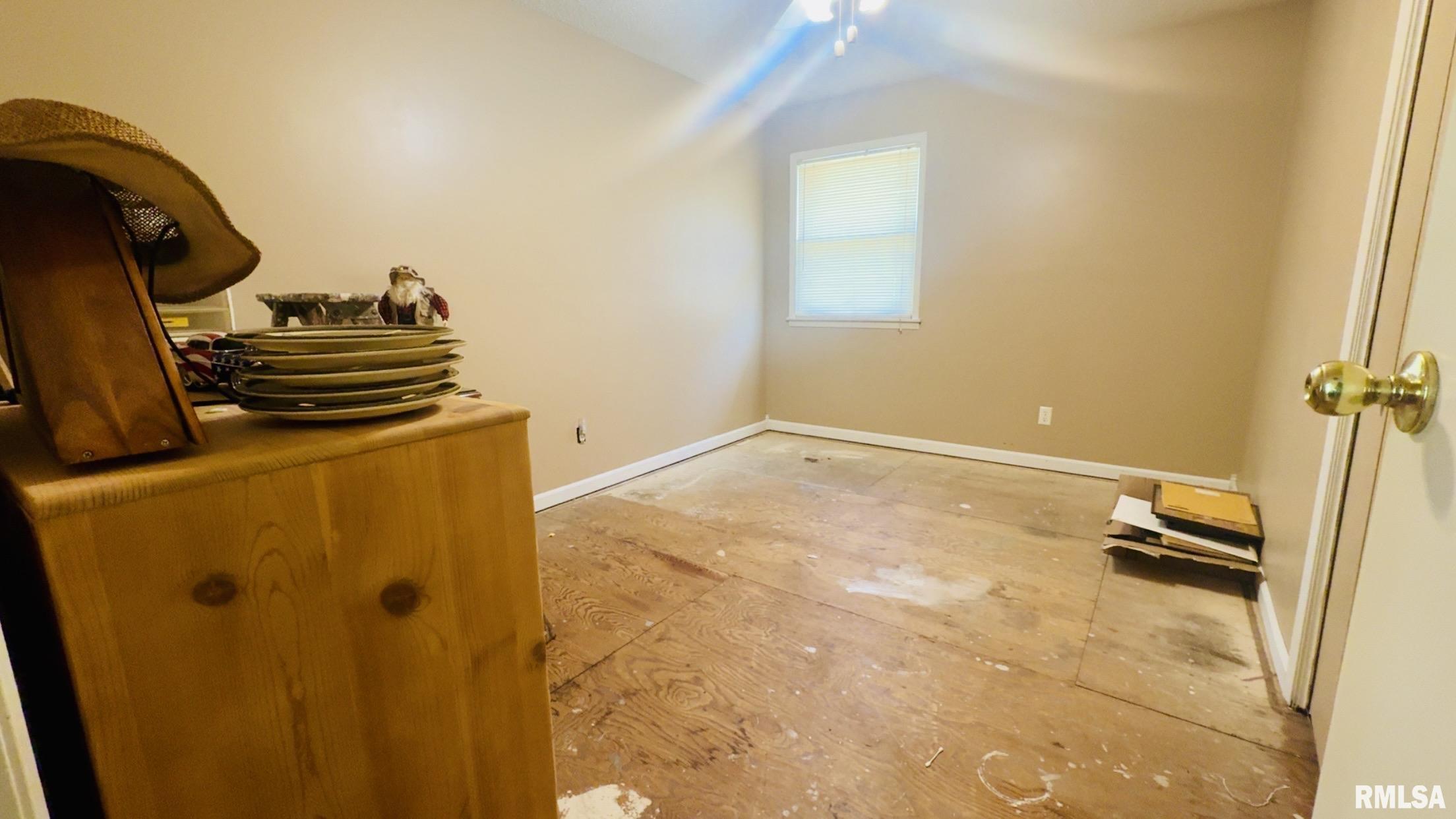 111 East Patton Valier, IL 62891 - Photo 13 of 16 Gallery Image 13