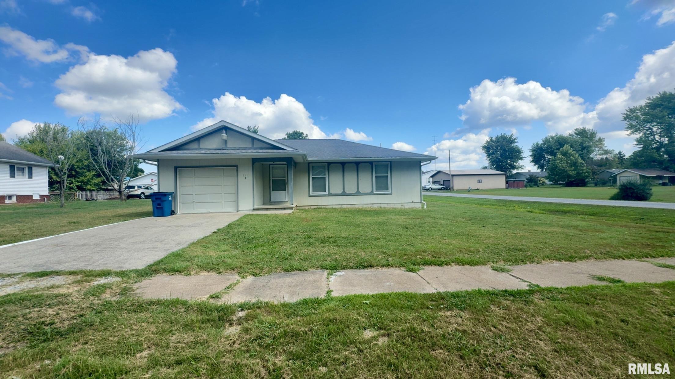 111 East Patton Valier, IL 62891 - Photo 3 of 16 Gallery Image 3