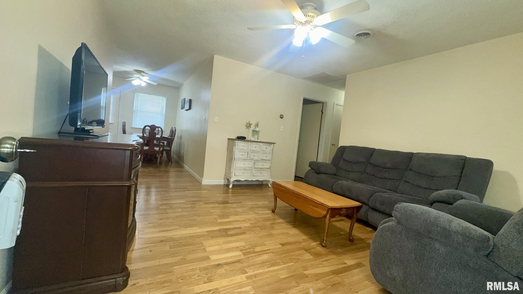 111 East Patton Valier, IL 62891 - Photo 6 of 16 Gallery Image 6