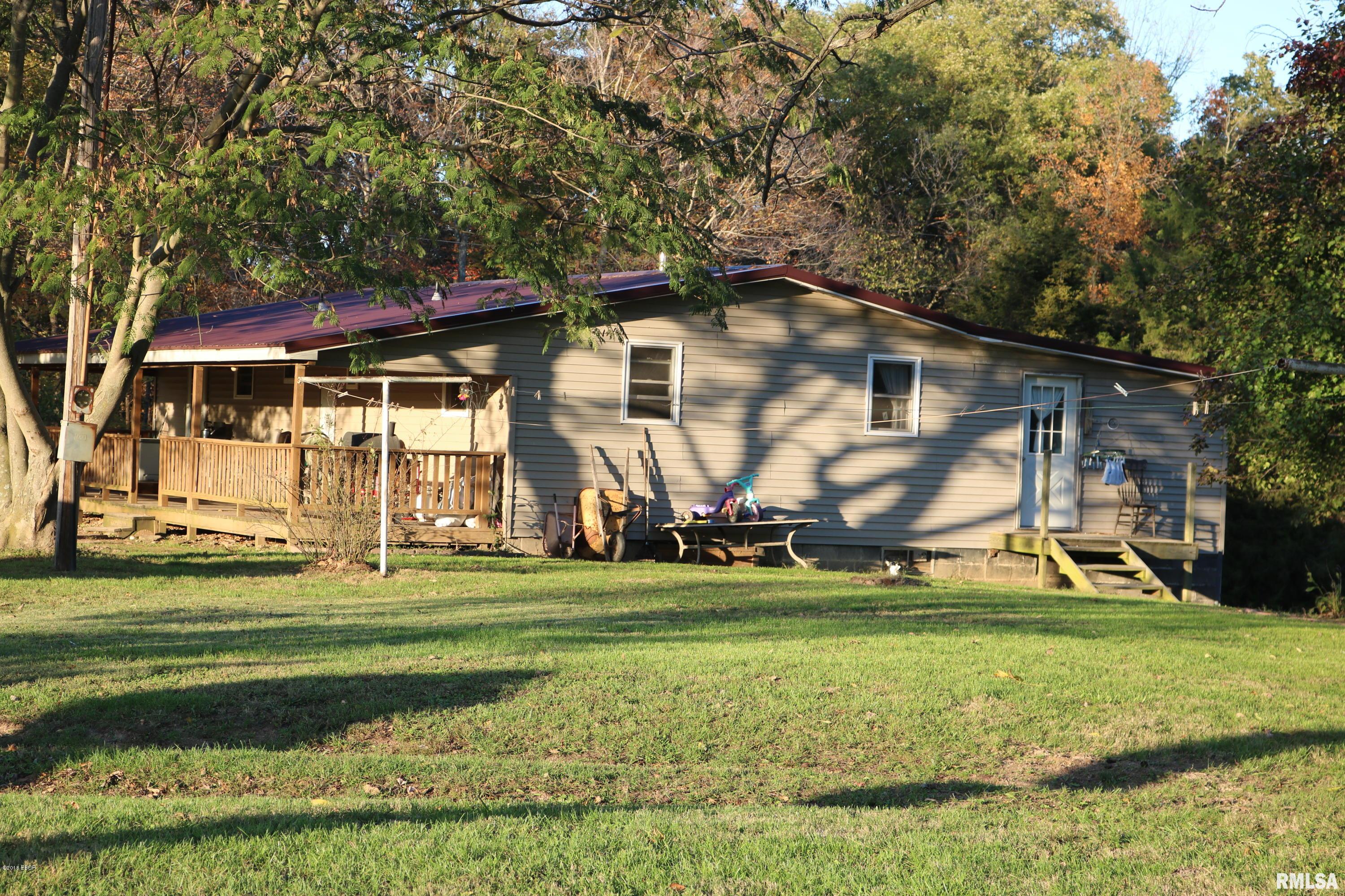 8942 Lawrence Road Iuka, IL 62849 - Photo 3 of 18