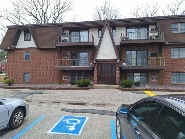 $269,900 | 39 West Street, Unit A1, Randolph, MA 02368