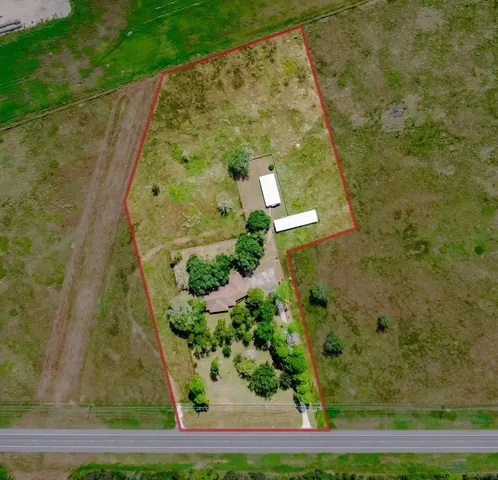 $4,500 | 11503 Highway 36, Wallis, TX 77485