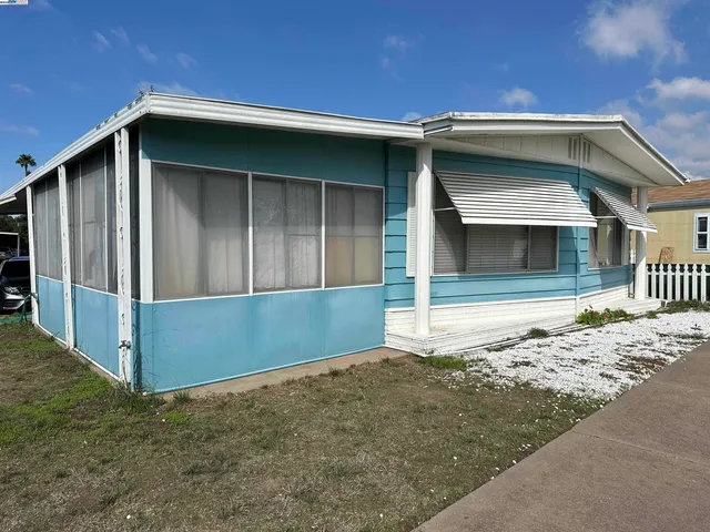 $224,000 | 328 Waikiki Circle, Union City, CA 94587