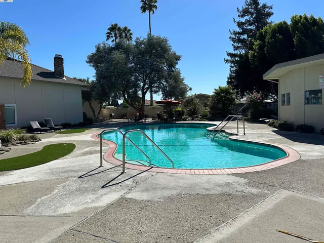 $224,000 | 328 Waikiki Circle, Union City, CA 94587