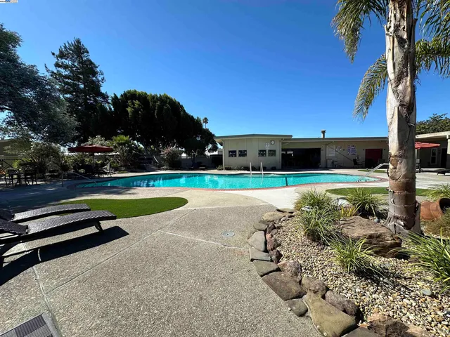 $224,000 | 328 Waikiki Circle, Union City, CA 94587