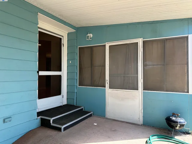 $224,000 | 328 Waikiki Circle, Union City, CA 94587