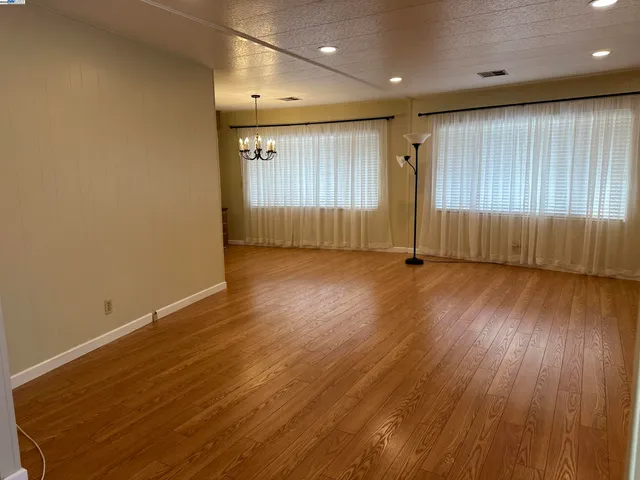 $224,000 | 328 Waikiki Circle, Union City, CA 94587