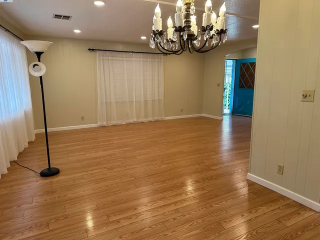 $224,000 | 328 Waikiki Circle, Union City, CA 94587