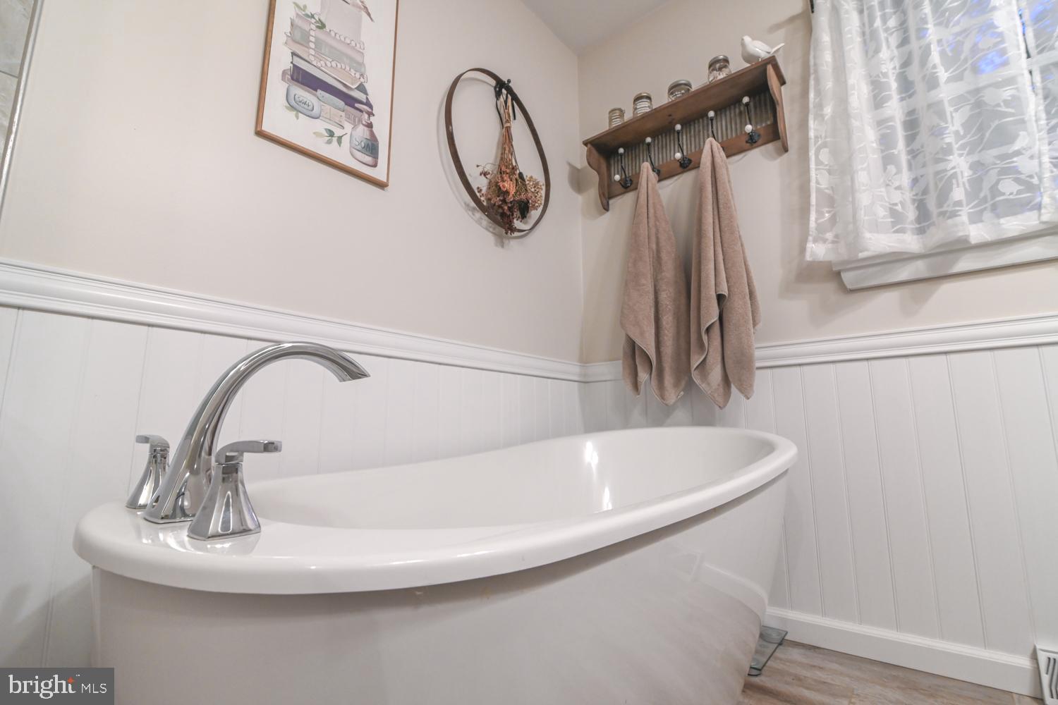 146 Lexington Road York, PA 17402 - Photo 27 of 35 a close view of light fixtures and a sink