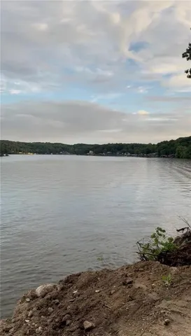 $250,000 | Daybreak Lane, Edwards, MO 65326