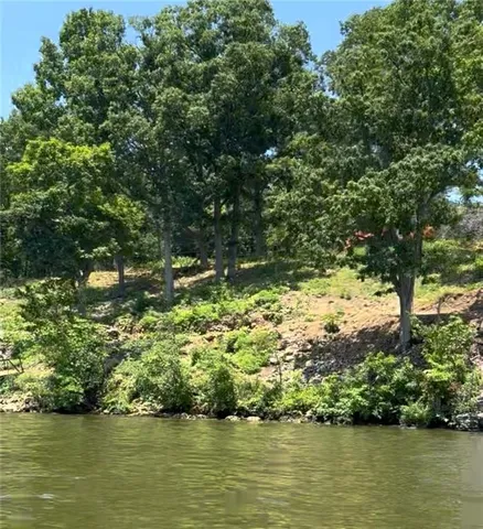 $250,000 | Daybreak Lane, Edwards, MO 65326