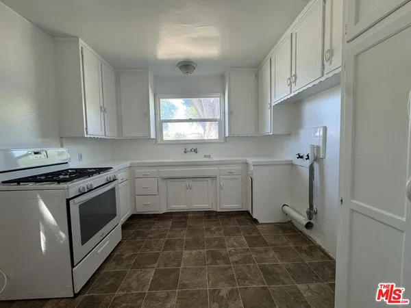 $3,000 | 5304 Kinston Avenue, Culver City, CA 90230