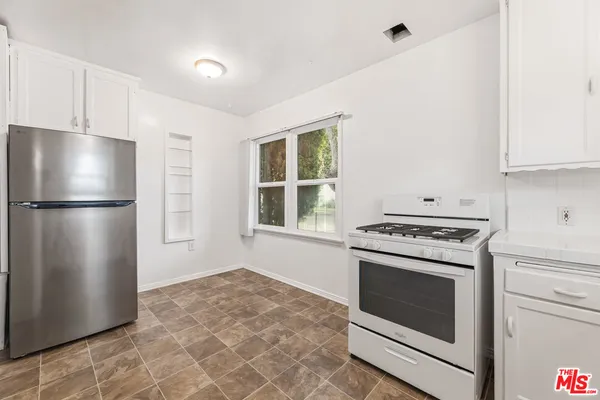 $2,950 | 5304 Kinston Avenue, Culver City, CA 90230