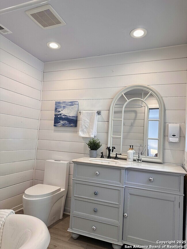 112 East Sunset Road San Antonio, TX 78209 - Photo 8 of 10