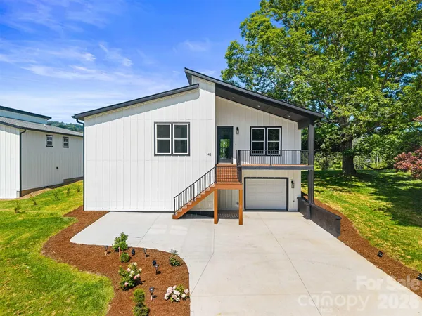 $585,000 | 45 Klimovych Road, Hendersonville, NC 28792