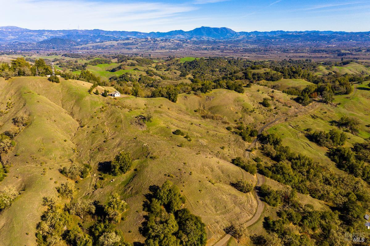 2365 Sweetwater Springs Road Healdsburg, CA 95448 - Photo 15 of 37