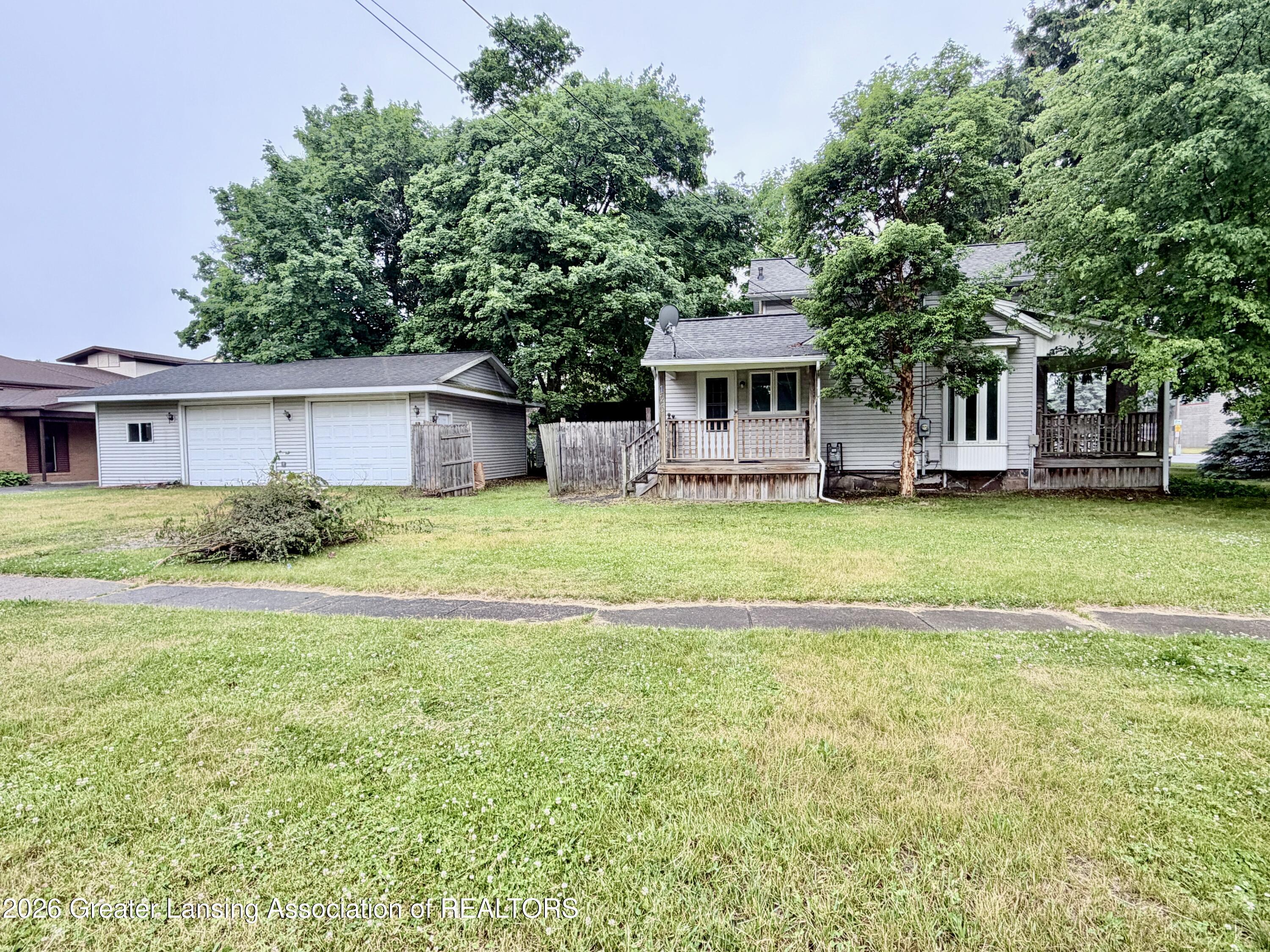 126 East 1st Street Perry, MI 48872 - Photo 8 of 25 IMG_7610