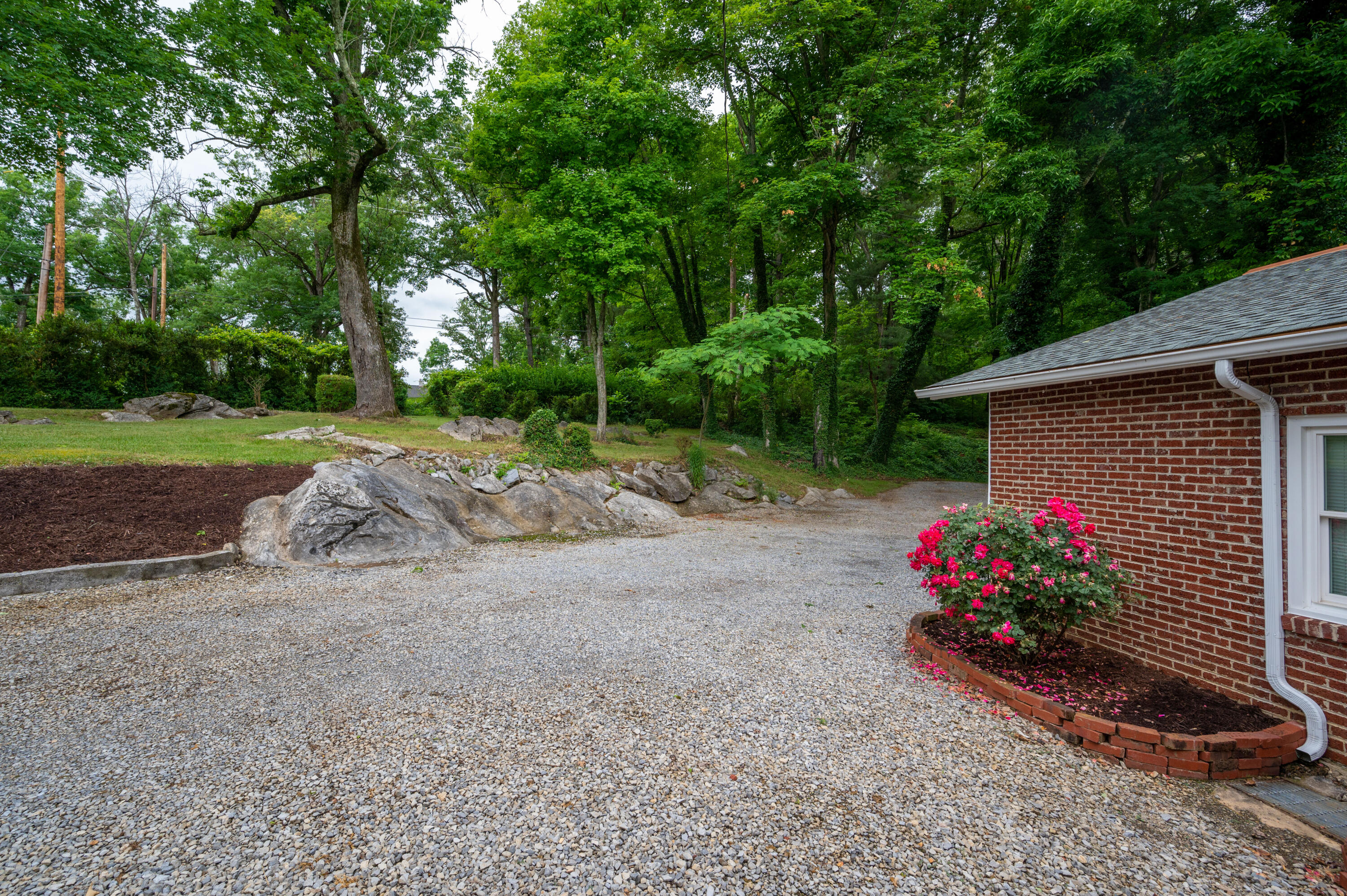 2941 Cliffside Road Kingsport, TN 37664 - Photo 65 of 68 Cliffside-62