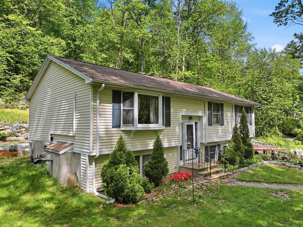 87 Allen Road Sturbridge, MA 01566 - Photo 30 of 40