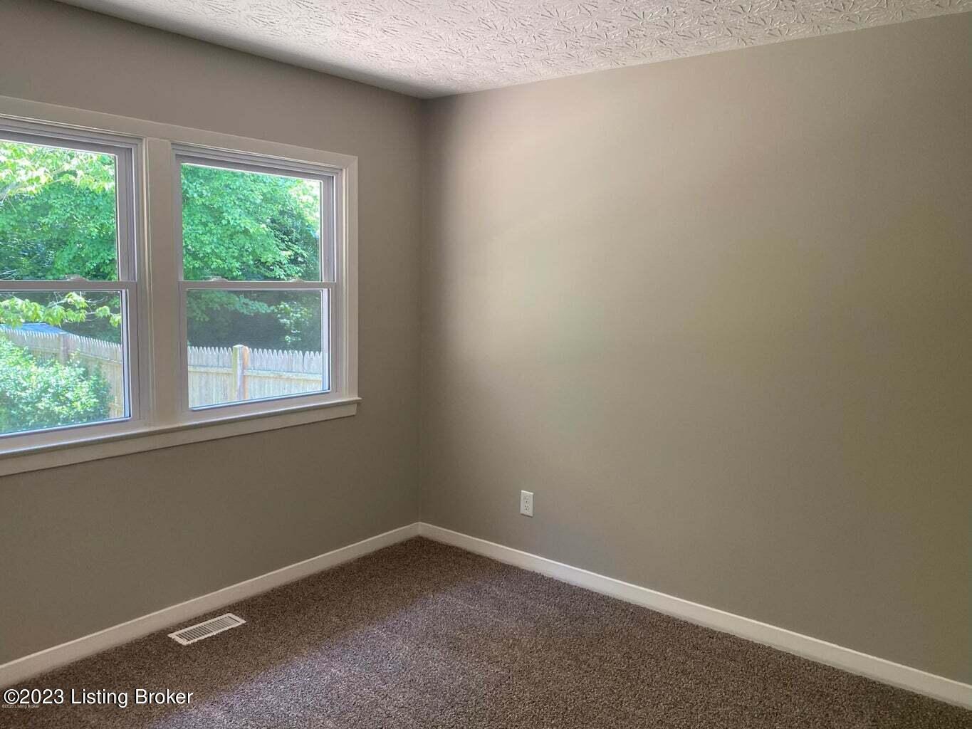 643 Emily Road Louisville, KY 40206 - Photo 6 of 13 Bedroom 1