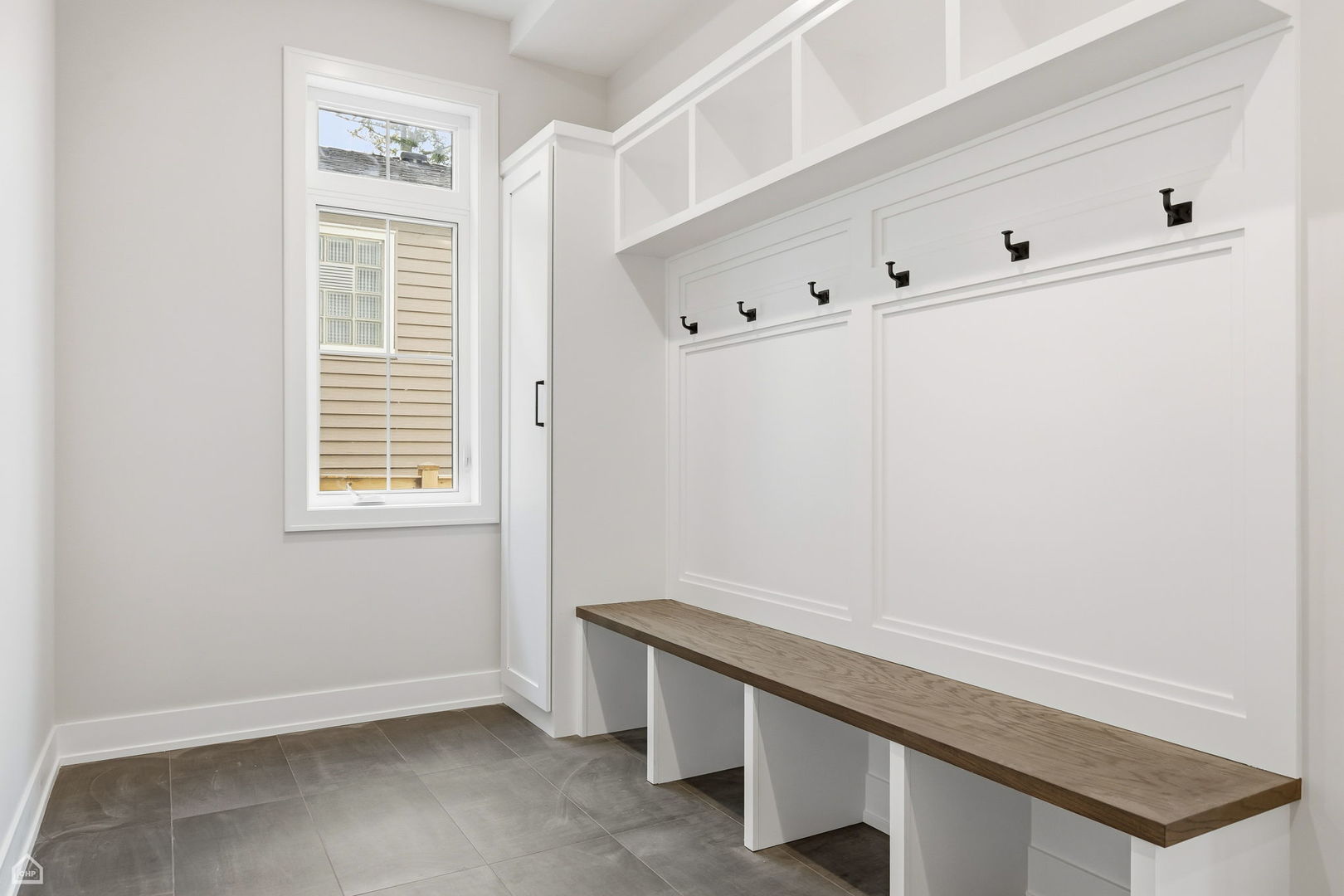 1220 Courtland Avenue Park Ridge, IL 60068 - Photo 13 of 32 a room with window