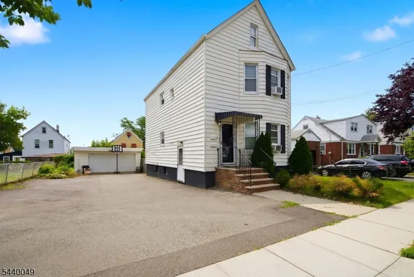 $2,600 | 15 Prospect Street, Clifton, NJ 07011