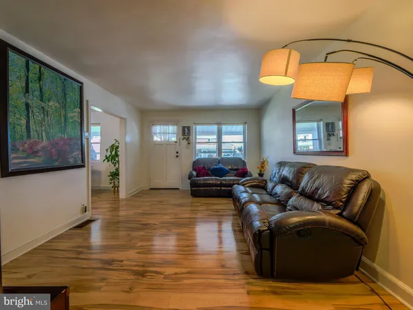 $359,900 | 99 Jackson Avenue, New Castle, DE 19720