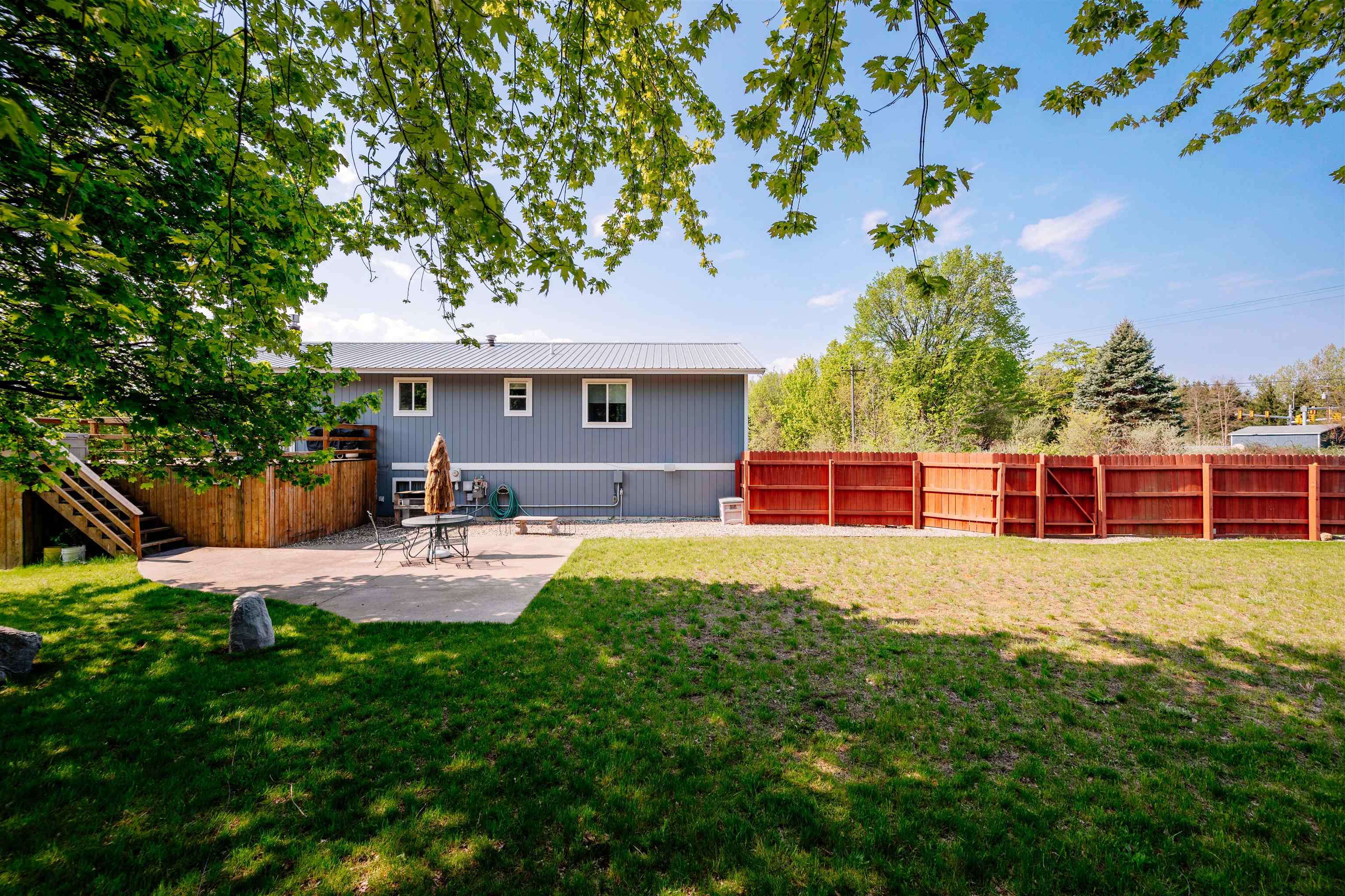 4736 Barnes Road Traverse City, MI 49684 - Photo 11 of 55 1922332-a8570825-9c1a-493c-86ed-59ce2b23f907.JPG