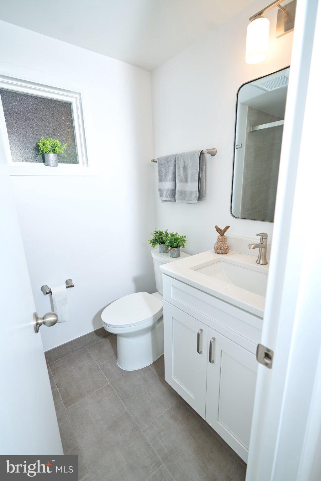 4507 Picot Road Alexandria, VA 22310 - Photo 22 of 28 Modern bathroom with sleek design.
