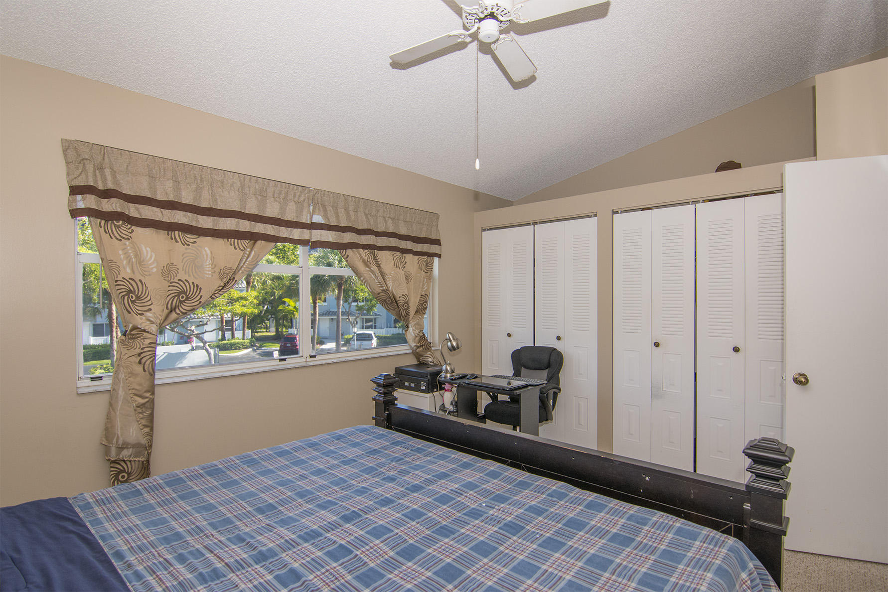 1066 Jeffery Street Boca Raton, FL 33487 - Photo 12 of 25 11 - MLS