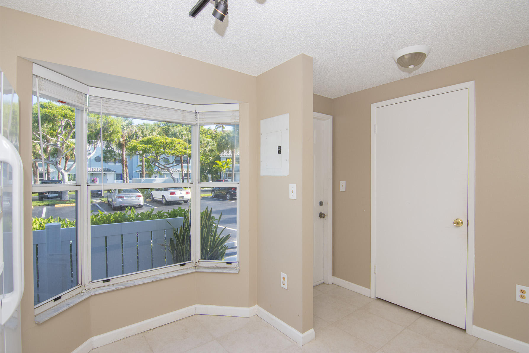 1066 Jeffery Street Boca Raton, FL 33487 - Photo 4 of 25 2 - MLS
