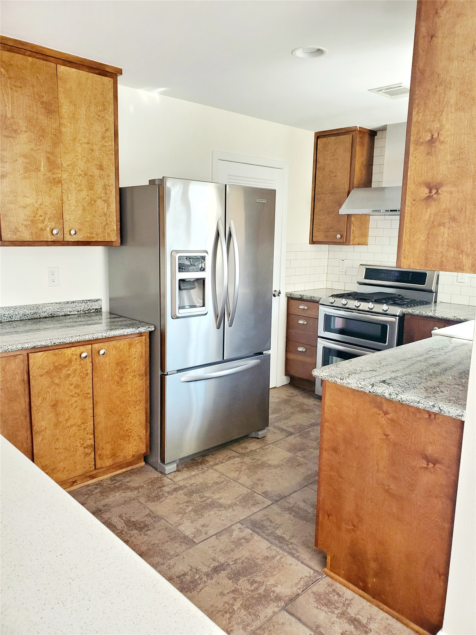 7953 Ridgeview Drive Houston, TX 77055 - Photo 3 of 19