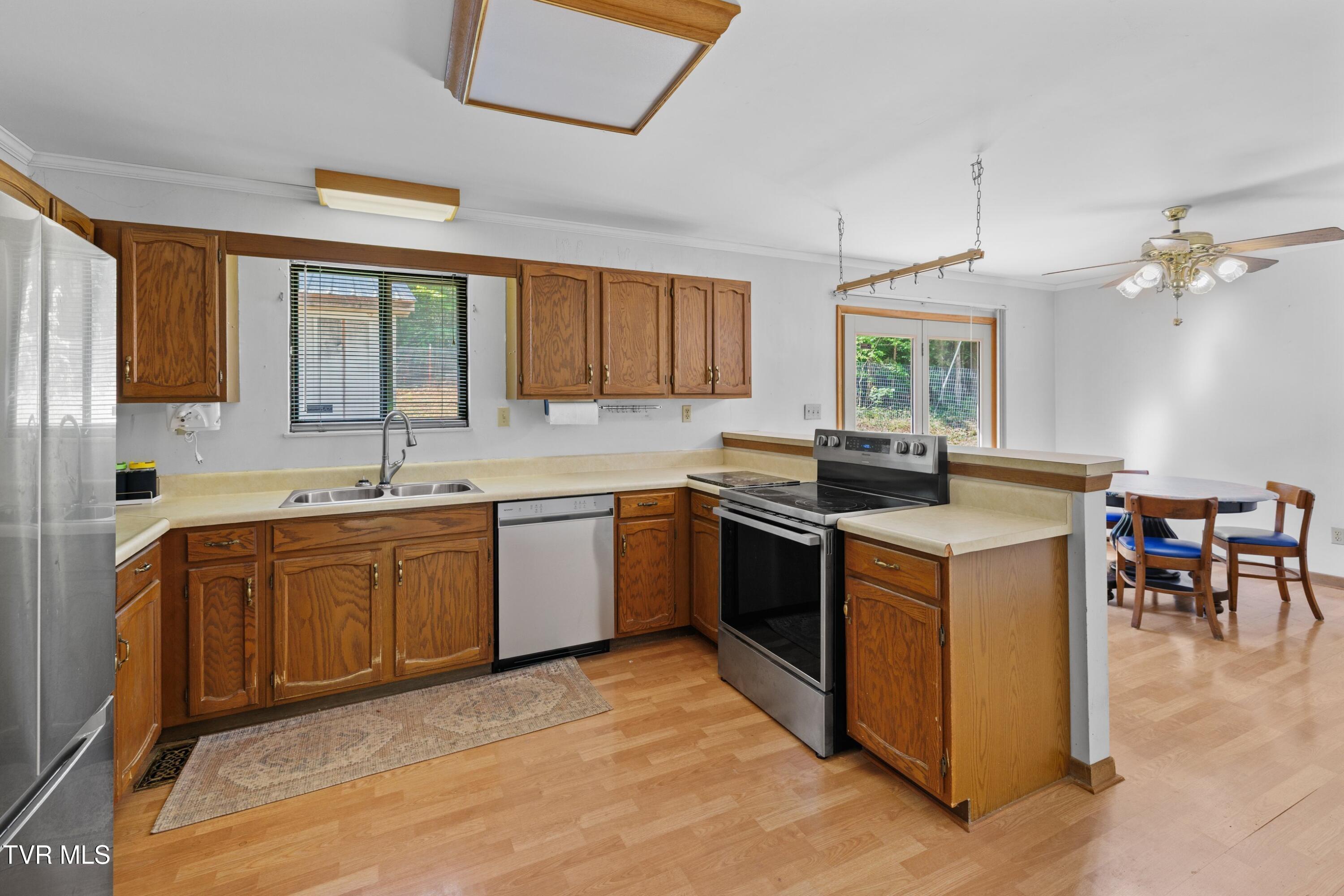 1689 McCleary Bend Road Sevierville, TN 37876 - Photo 14 of 42 025-1689McClearyBendRoad-Sevierville-TN-
