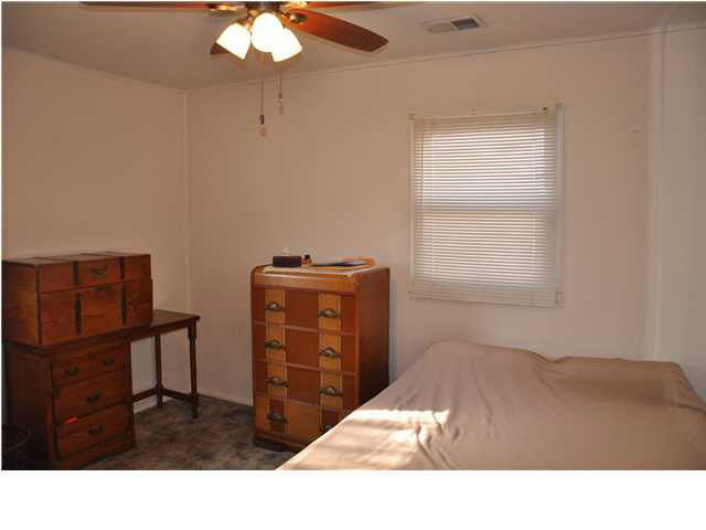 717 Bryan Road Evansville, IN 47710 - Photo 11 of 18 Gallery Image 11