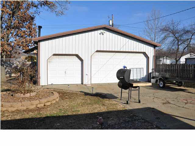 717 Bryan Road Evansville, IN 47710 - Photo 16 of 18 Gallery Image 16
