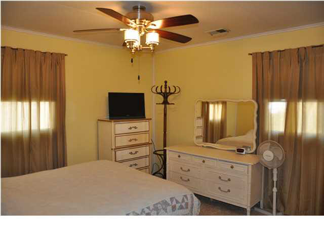 717 Bryan Road Evansville, IN 47710 - Photo 10 of 18 Gallery Image 10