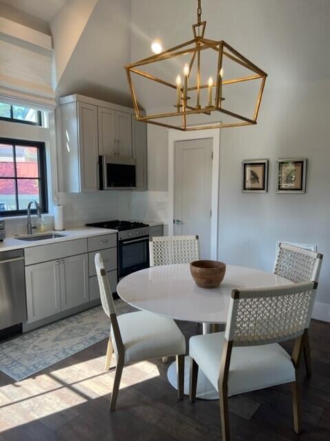 Apt updated-kitchen1