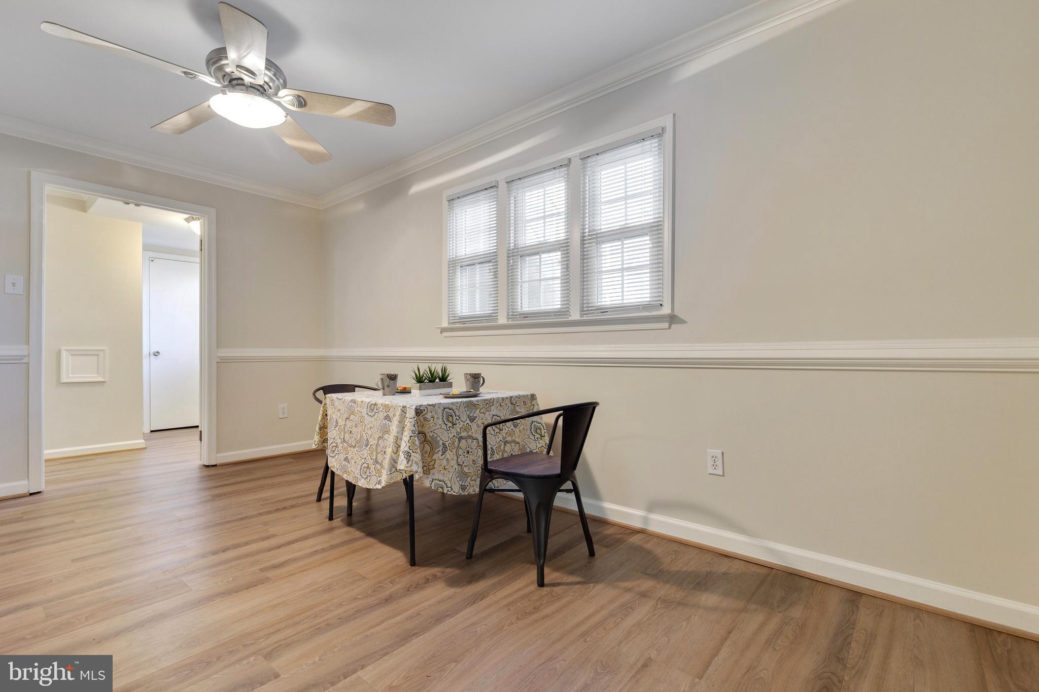 14577 Golden Oak Road Centreville, VA 20121 - Photo 6 of 36 Foyer leads to a large dining area in the kitchen.