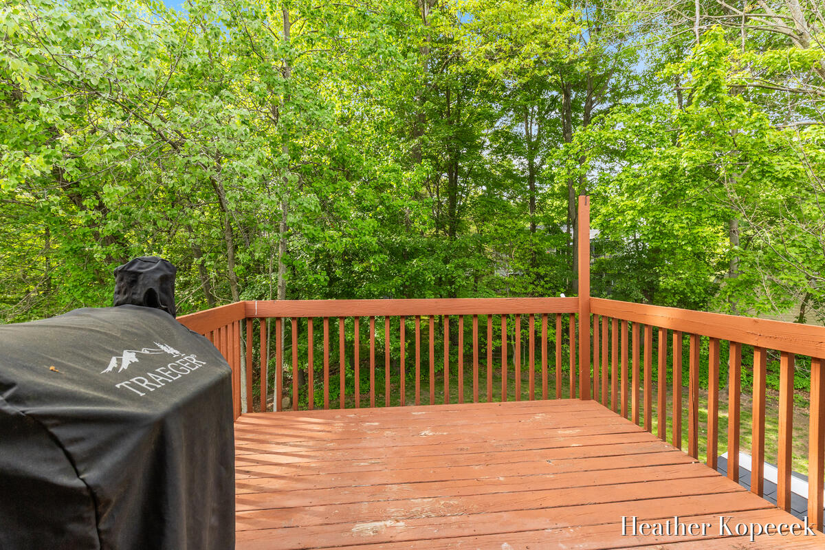1663 Barnsley Court Southeast Lowell, MI 49331 - Photo 12 of 31 https___photoreal.io_wp-content_photorea