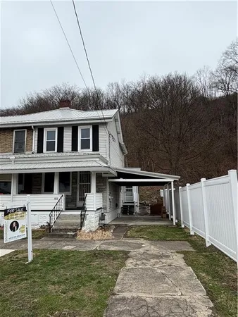 $77,500 | 606 6th Avenue, Ford City, PA 16226