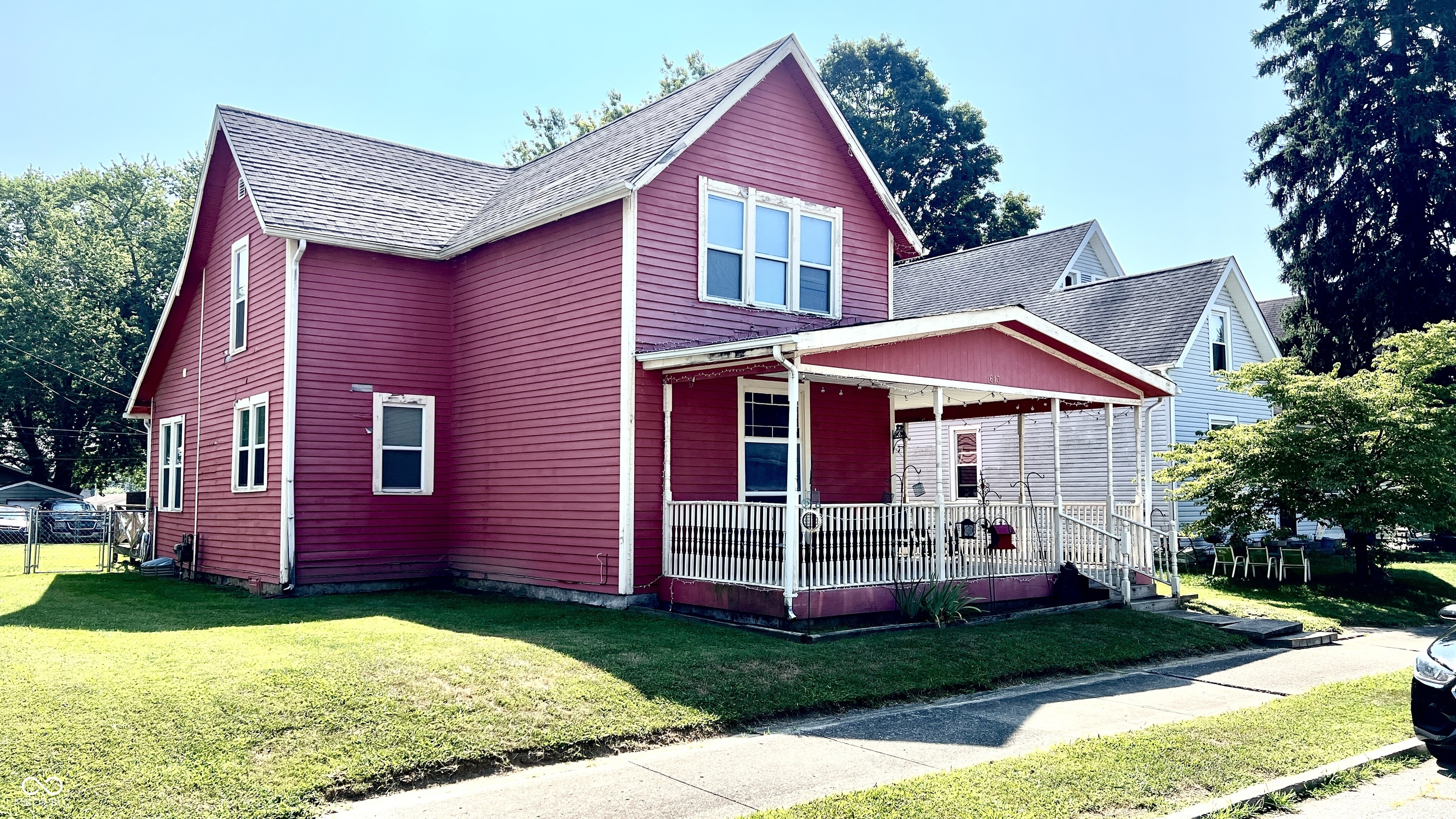 613 North Spring Street Greenfield, IN 46140 - Photo 2 of 28
