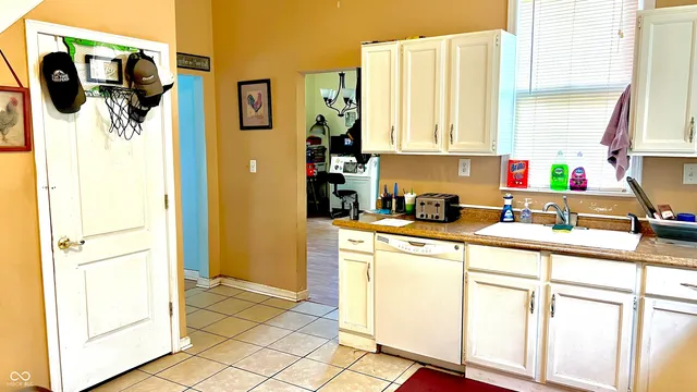 $190,000 | 613 North Spring Street, Greenfield, IN 46140