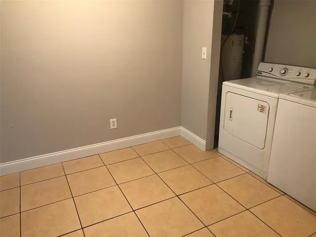 a view of utility room