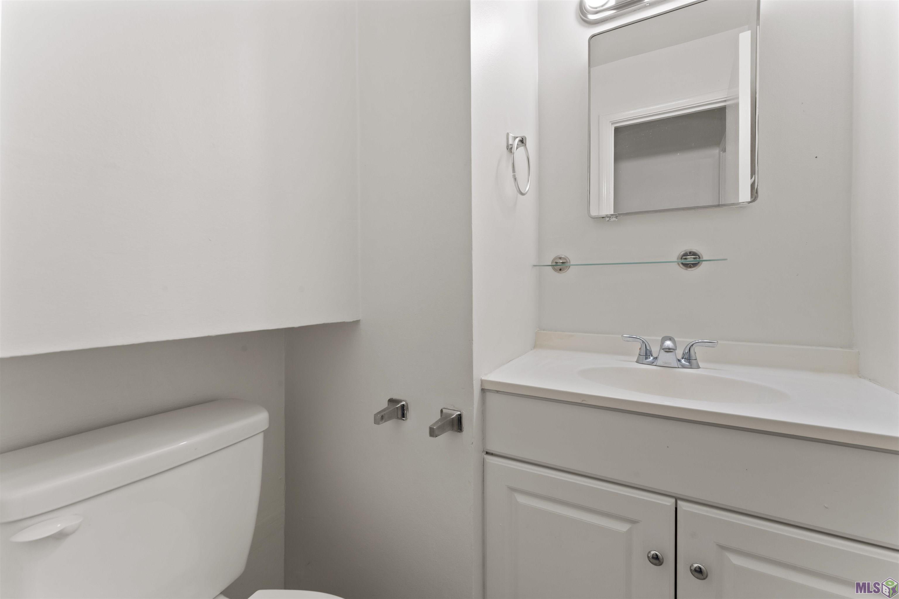 9145 Bordeaux Drive Baton Rouge, LA 70809 - Photo 8 of 23 Half Bath