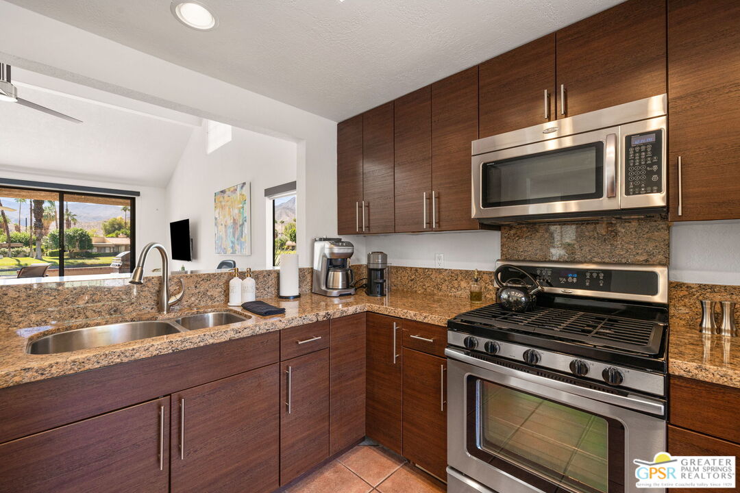 7481 Paseo Azulejo Palm Springs, CA 92264 - Photo 10 of 49