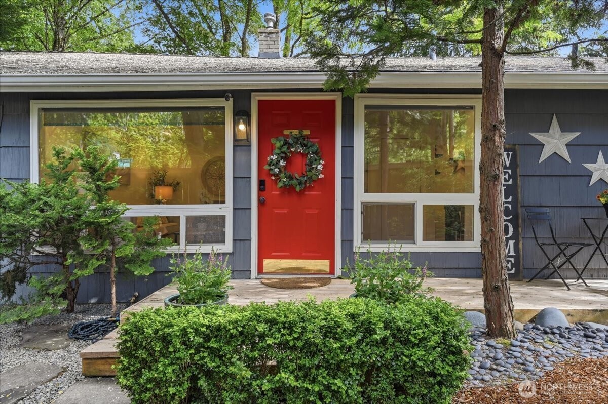 2804 East Howell Street Seattle, WA 98122 - Photo 3 of 25
