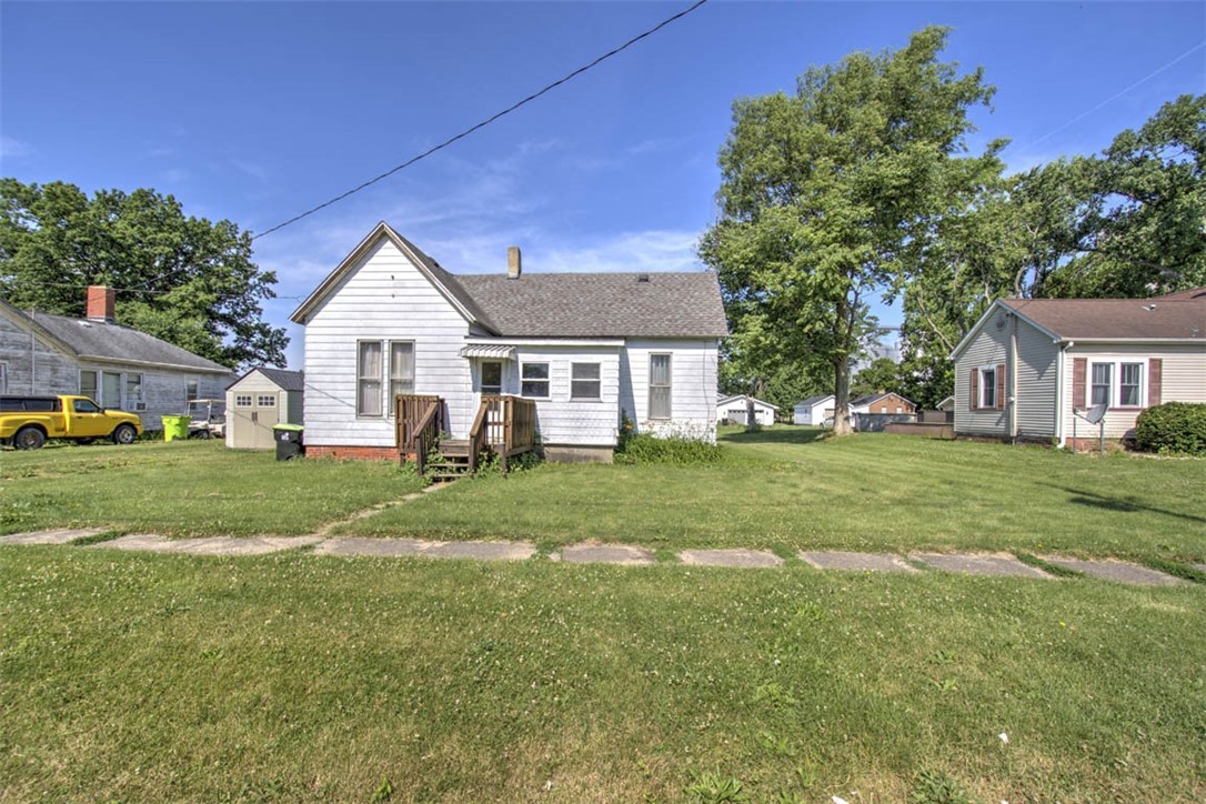 217 South Locust Street Maroa, IL 61756 - Photo 2 of 20